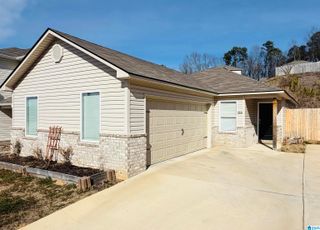 8804 ROCKHAMPTON DRIVE, Leeds, AL 35094