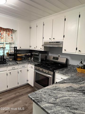 865 Pine Ridge Road, Zebulon, NC 27597