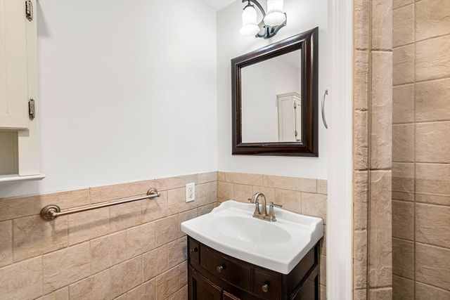 102 Boston St 1, Boston, MA 02125