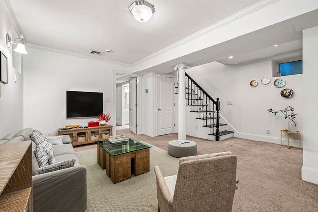 102 Boston St 1, Boston, MA 02125