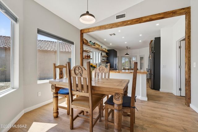 7449 W Mission View Place, Tucson, AZ 85743