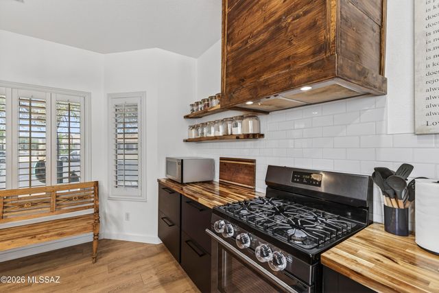 7449 W Mission View Place, Tucson, AZ 85743