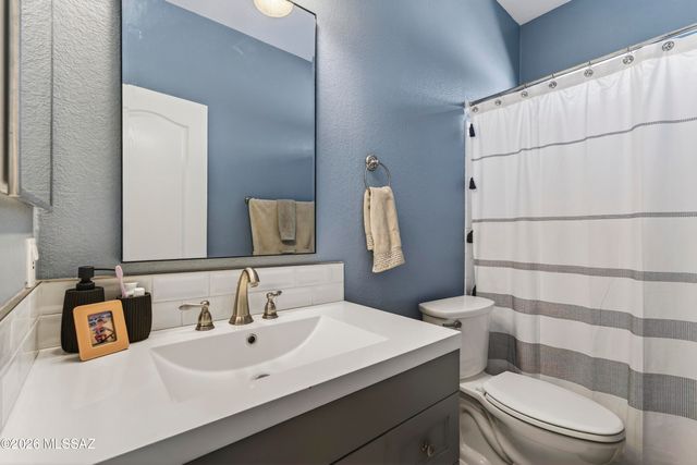 7449 W Mission View Place, Tucson, AZ 85743