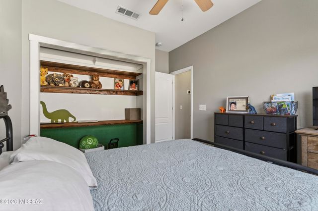 7449 W Mission View Place, Tucson, AZ 85743