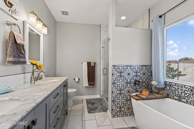 7449 W Mission View Place, Tucson, AZ 85743