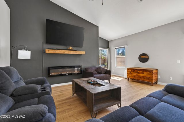 7449 W Mission View Place, Tucson, AZ 85743