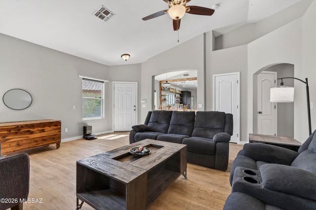 7449 W Mission View Place, Tucson, AZ 85743