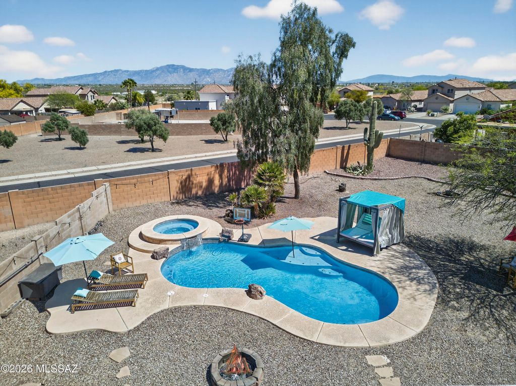 7449 W Mission View Place, Tucson, AZ 85743