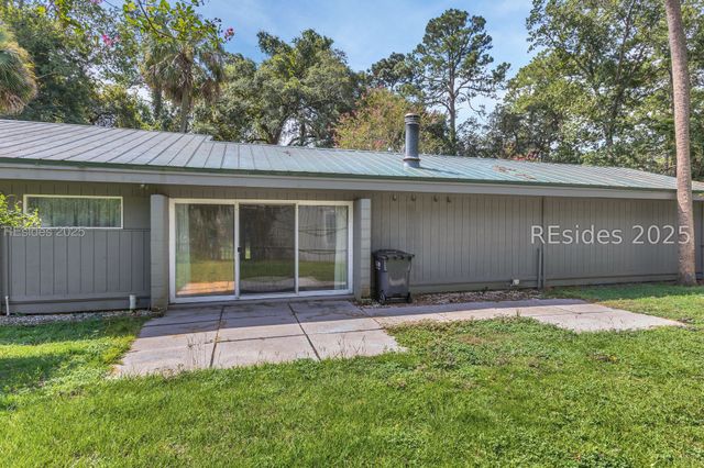 9 Palmetto Beach Dr, Bluffton, SC 29910