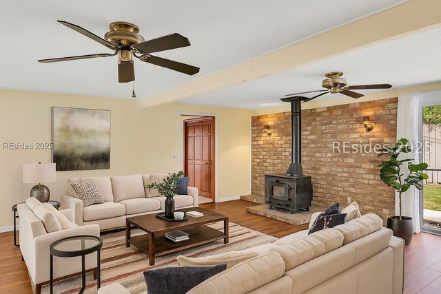 9 Palmetto Beach Dr, Bluffton, SC 29910