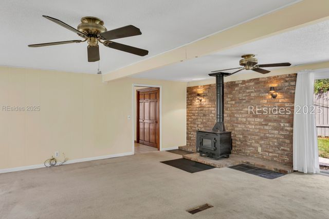 9 Palmetto Beach Dr, Bluffton, SC 29910