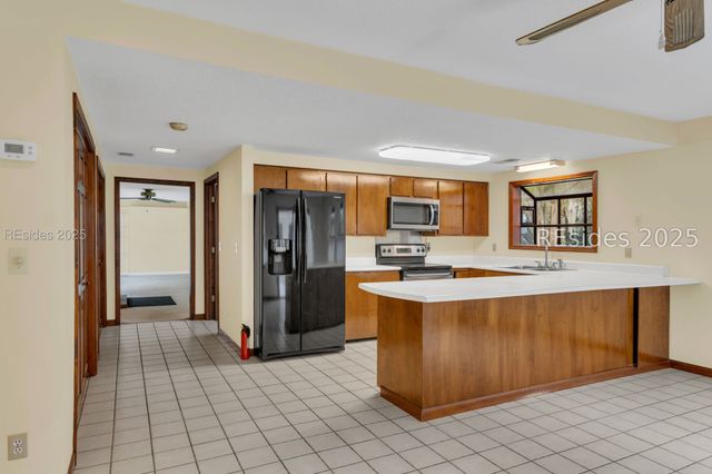 9 Palmetto Beach Dr, Bluffton, SC 29910