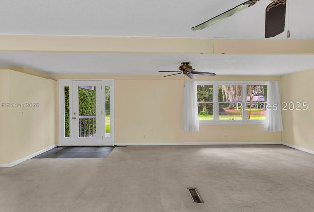 9 Palmetto Beach Dr, Bluffton, SC 29910