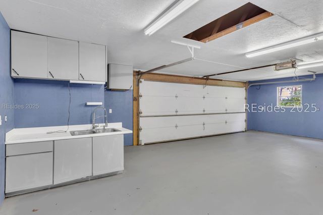 9 Palmetto Beach Dr, Bluffton, SC 29910