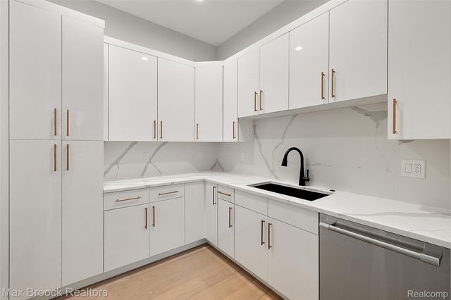 1541 Shipman Boulevard, Birmingham, MI 48009