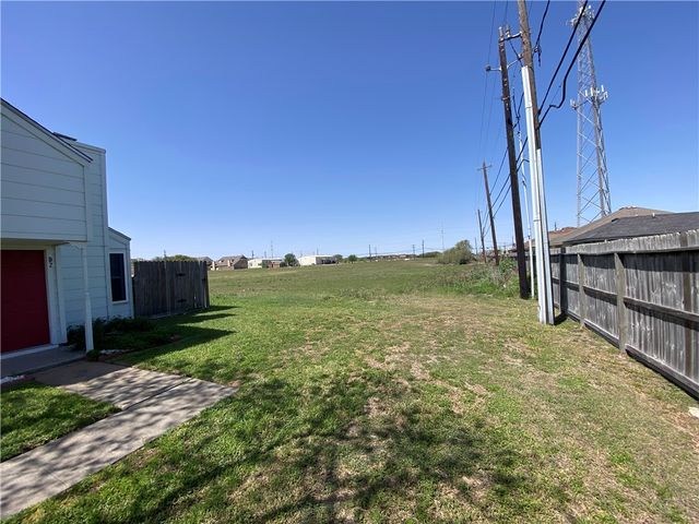 7252 The Mansions Dr D-3, Corpus Christi, TX 78414