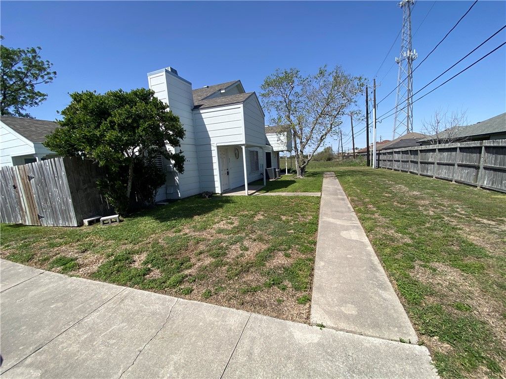 7252 The Mansions Dr D-3, Corpus Christi, TX 78414