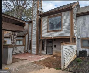 95 Willowick Drive, Lithonia, GA 30038