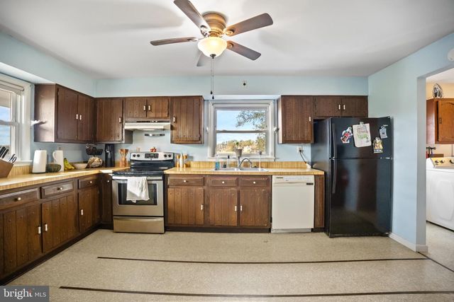 257 CHAPEL HEIGHTS RD, Sewell, NJ 08080