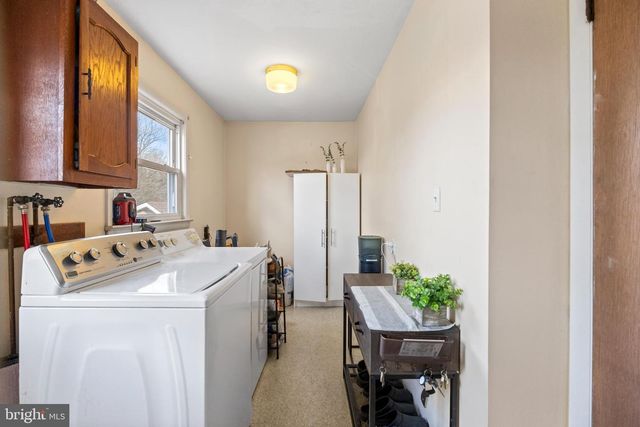 257 CHAPEL HEIGHTS RD, Sewell, NJ 08080