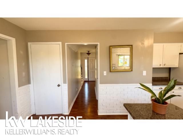 8698 Hedgeway Drive, Shelby Twp, MI 48317