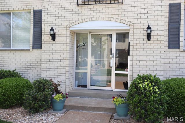 12574 Chardin Place 4, St Louis, MO 63128