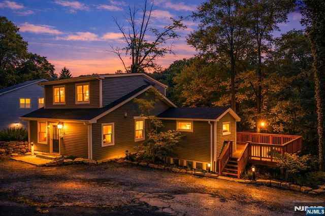 6 Hoover Road, Jefferson Township, NJ 07438