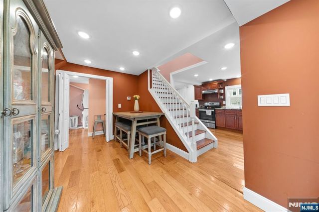 6 Hoover Road, Jefferson Township, NJ 07438