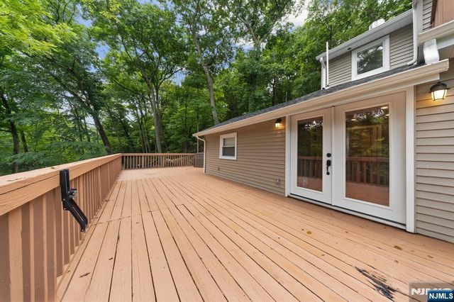 6 Hoover Road, Jefferson Township, NJ 07438