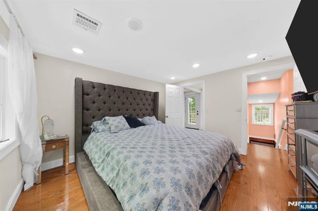 6 Hoover Road, Jefferson Township, NJ 07438