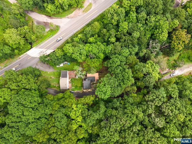6 Hoover Road, Jefferson Township, NJ 07438