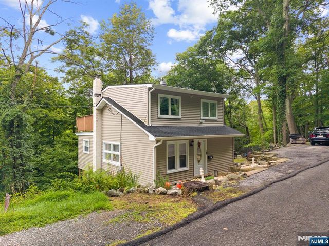 6 Hoover Road, Jefferson Township, NJ 07438
