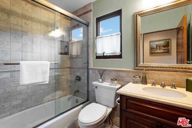 3522 S Barrington Avenue, Los Angeles, CA 90066