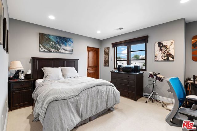 3522 S Barrington Avenue, Los Angeles, CA 90066