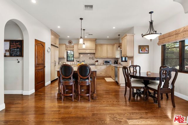 3522 S Barrington Avenue, Los Angeles, CA 90066