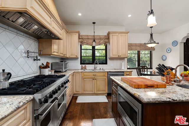 3522 S Barrington Avenue, Los Angeles, CA 90066