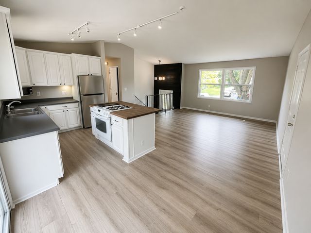 4653 152nd Court, Apple Valley, MN 55124