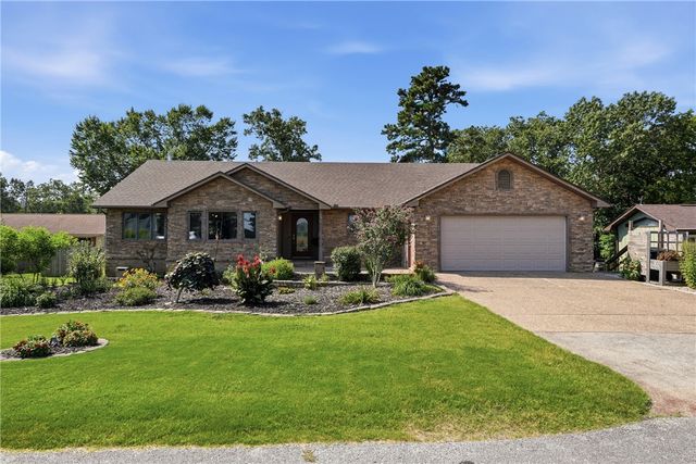 24 Indian Wells, Holiday Island, AR 72631