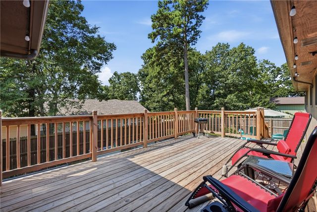 24 Indian Wells, Holiday Island, AR 72631