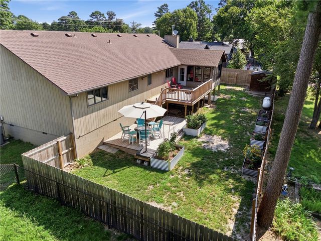 24 Indian Wells, Holiday Island, AR 72631