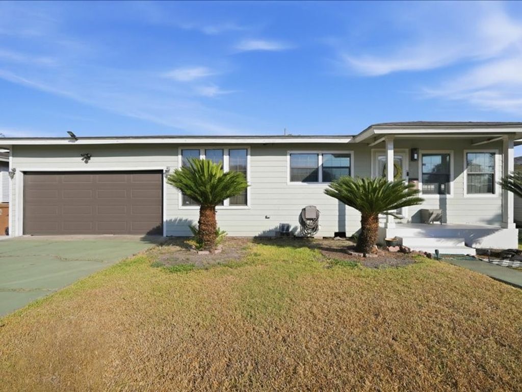 625 Sheridan Dr, Corpus Christi, TX 78412 — photo 2