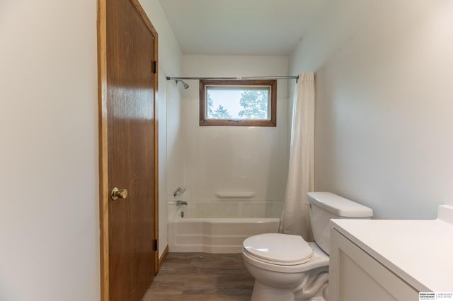 7602 S 35th Street, Bellevue, NE 68147
