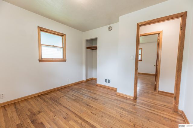 7602 S 35th Street, Bellevue, NE 68147