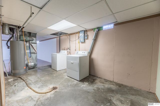 7602 S 35th Street, Bellevue, NE 68147