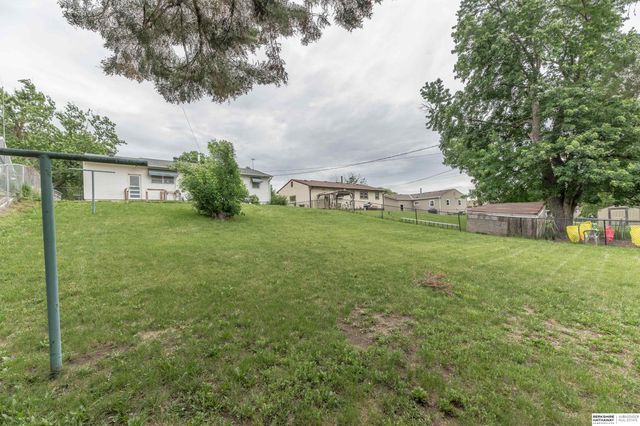 7602 S 35th Street, Bellevue, NE 68147