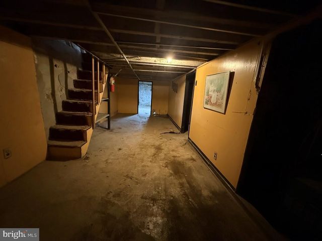 4801 A ST, Philadelphia, PA 19120