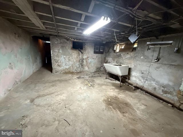 4801 A ST, Philadelphia, PA 19120