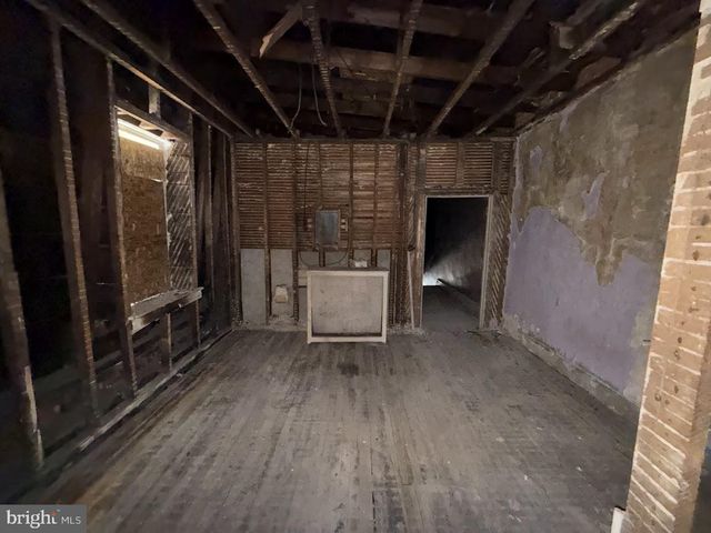 4801 A ST, Philadelphia, PA 19120