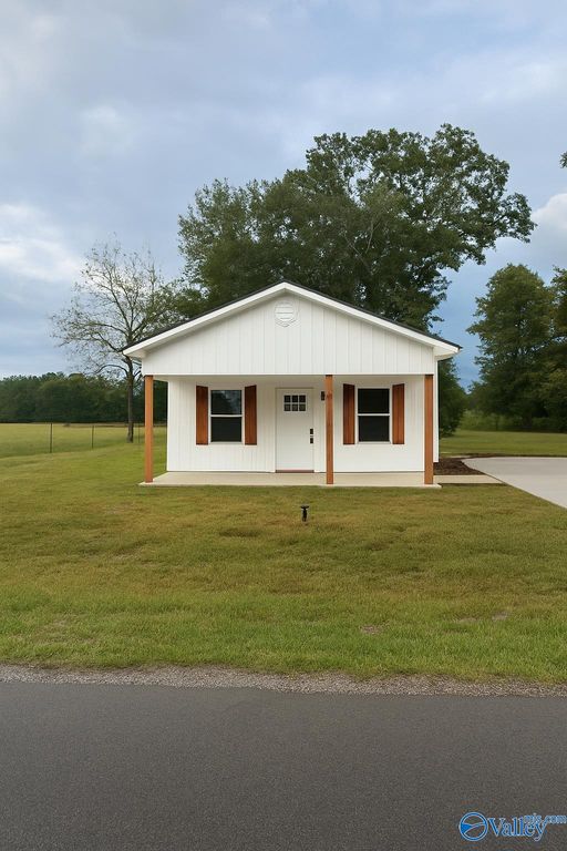 105 New Center Road, Hartselle, AL 35640