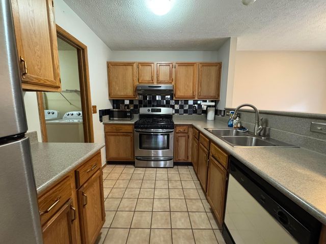 3672 Charlemonte Way, 1, Canal Winchester, OH 43110